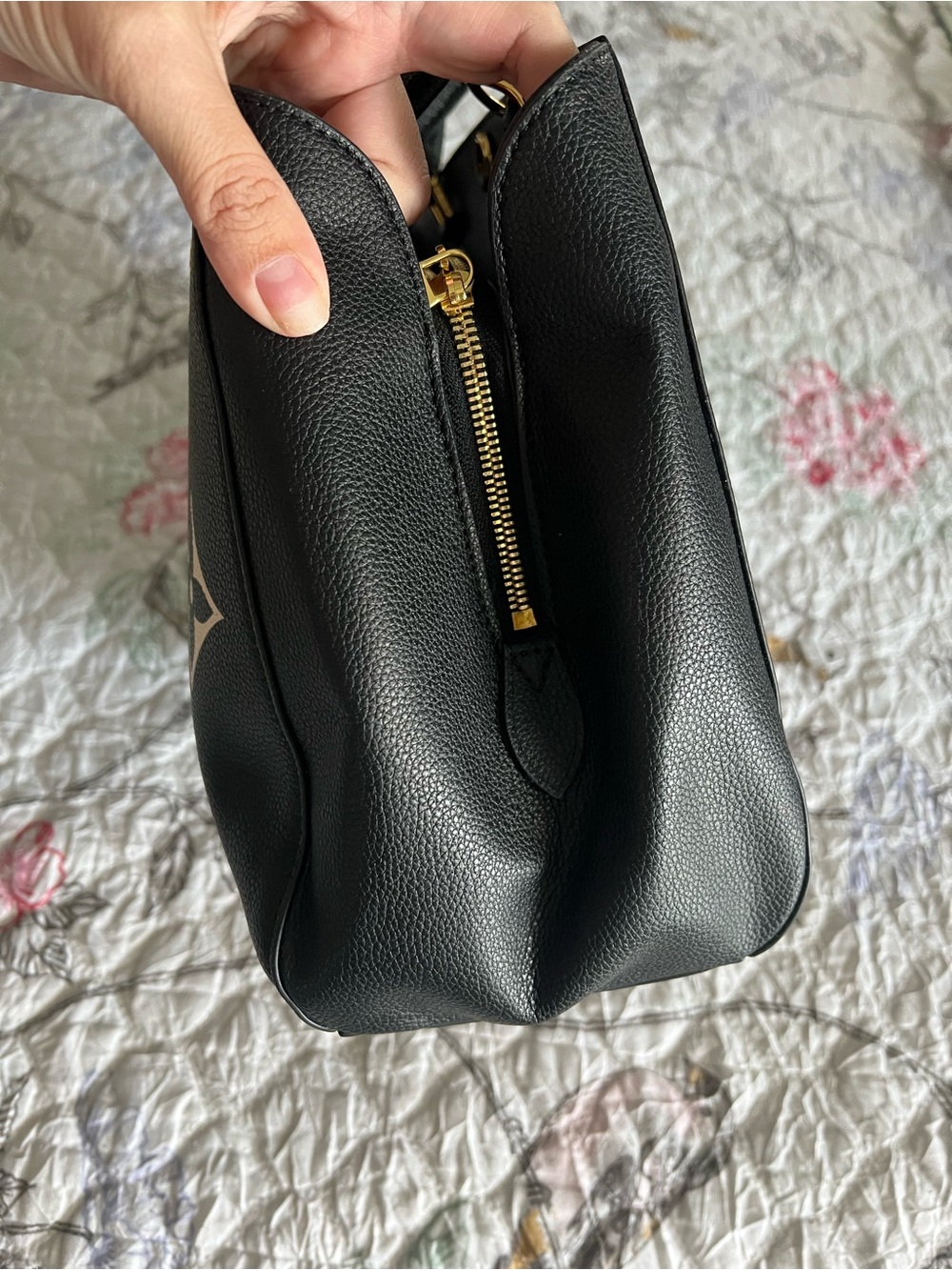 LV Black with Cream Monogram pebble Leather Tote - Picture 8 of 16